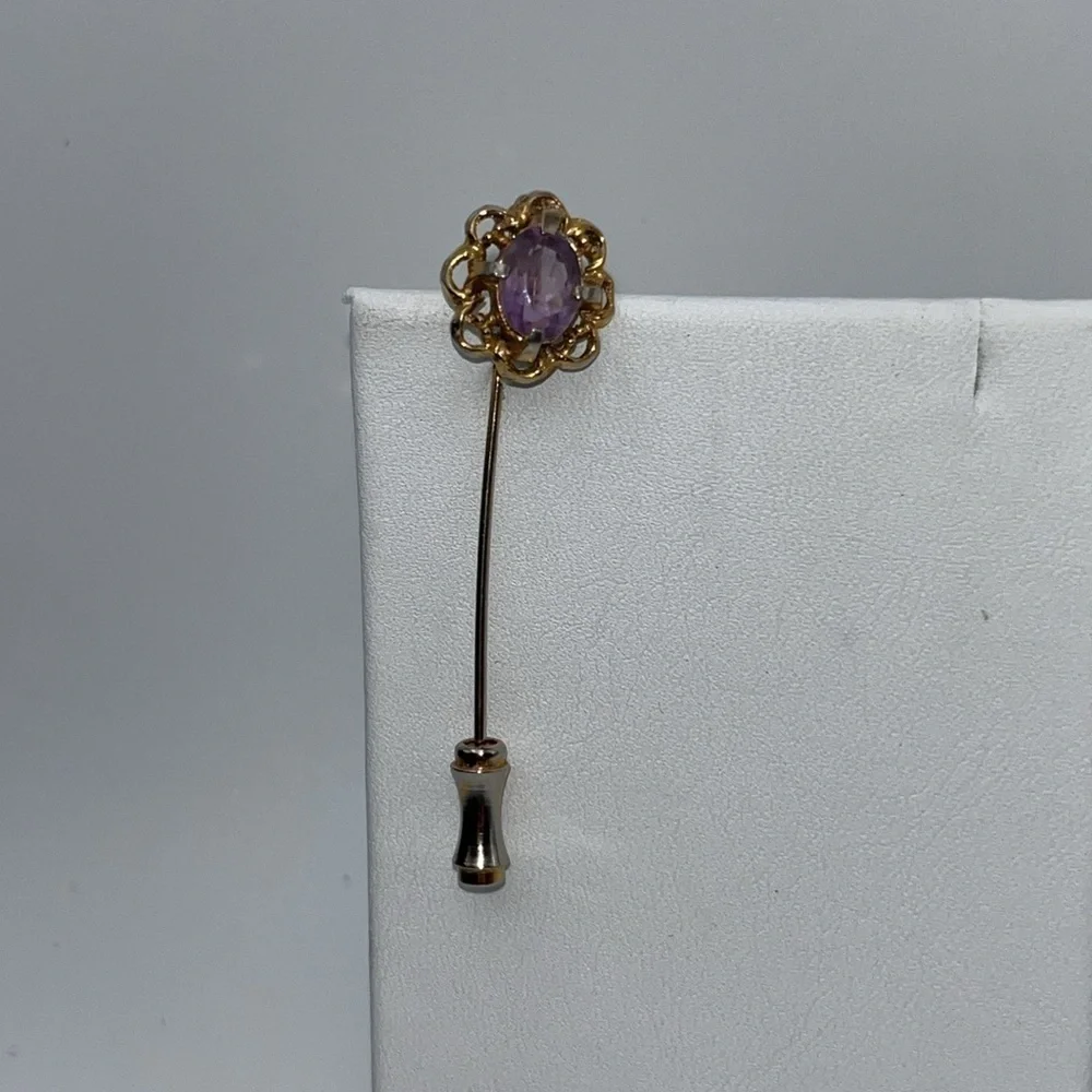 Delicate vintage gold tone stick pin light purple/lavender center “stone” - Picture 6 of 8